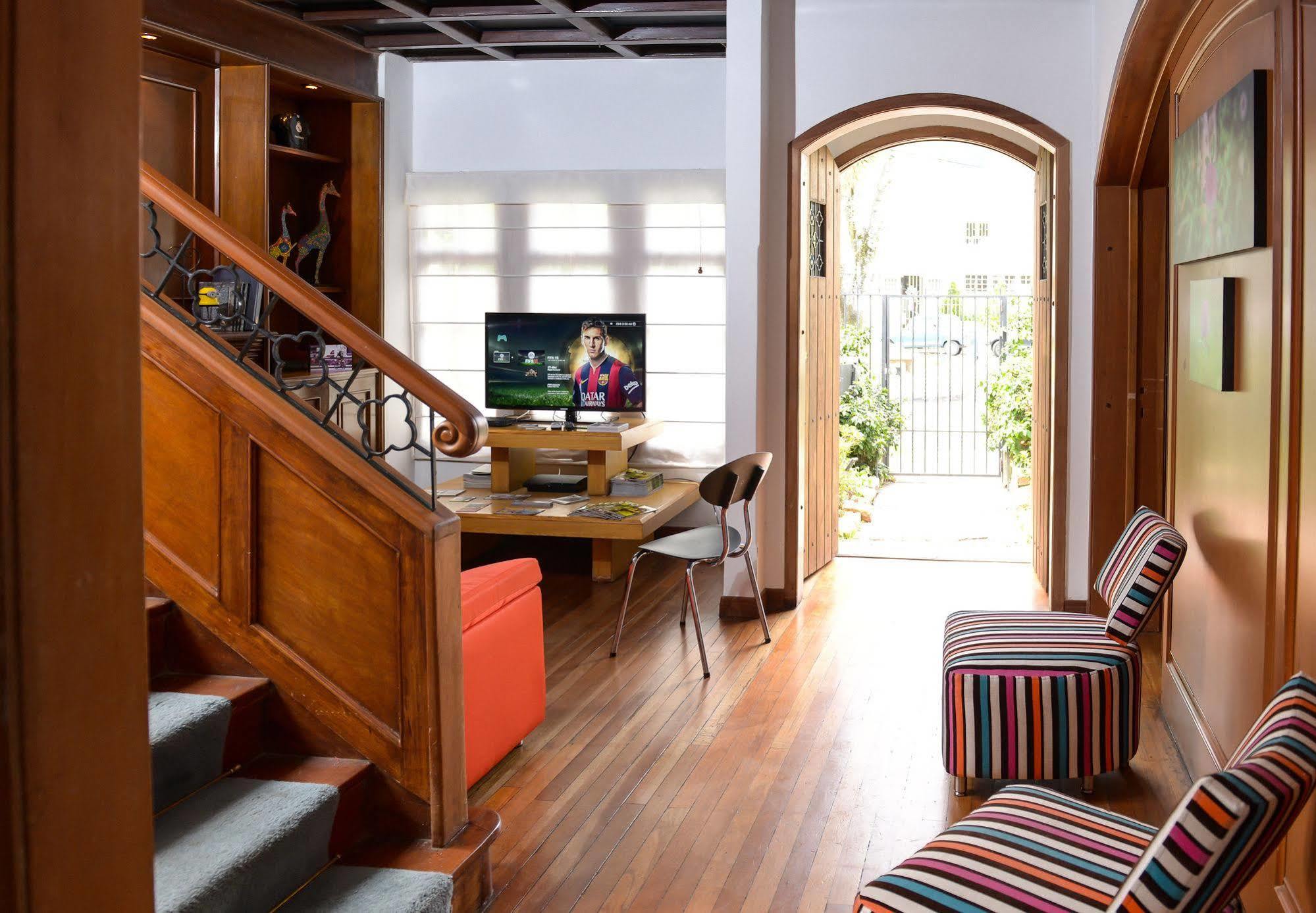 Mi Llave Hostels Богота Екстериор снимка