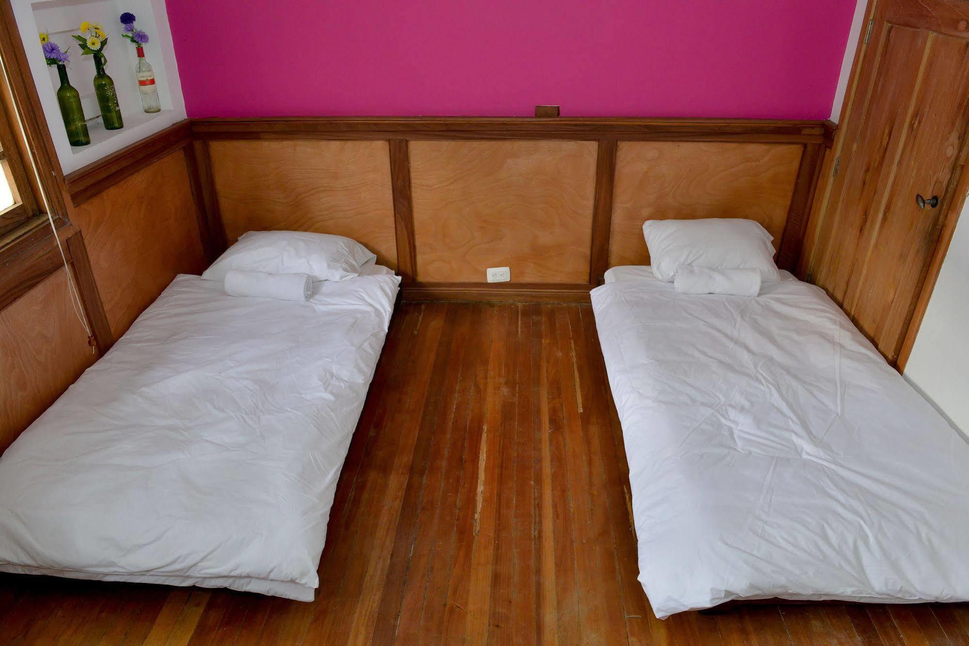 Mi Llave Hostels Богота Екстериор снимка