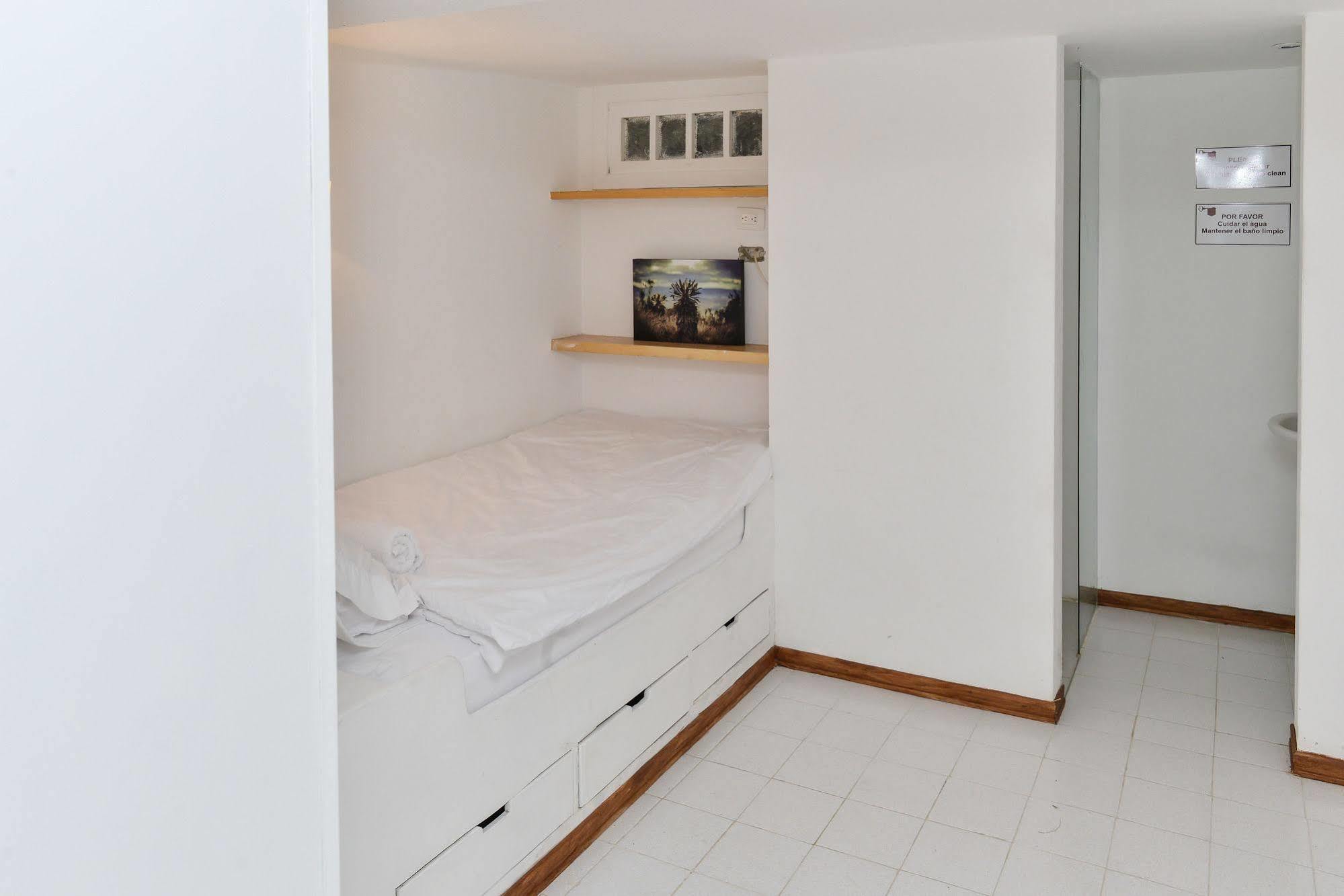 Mi Llave Hostels Богота Екстериор снимка