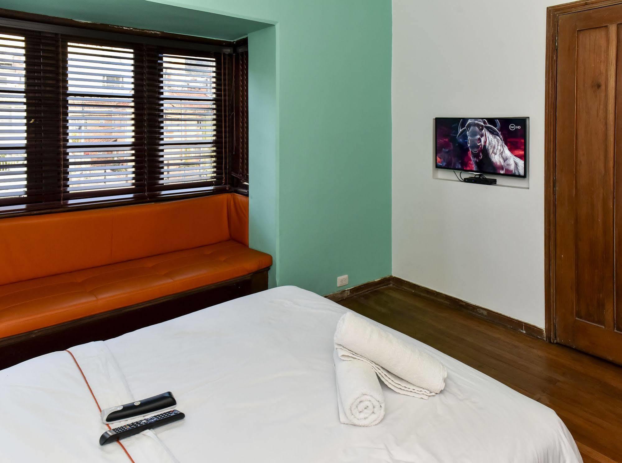 Mi Llave Hostels Богота Екстериор снимка