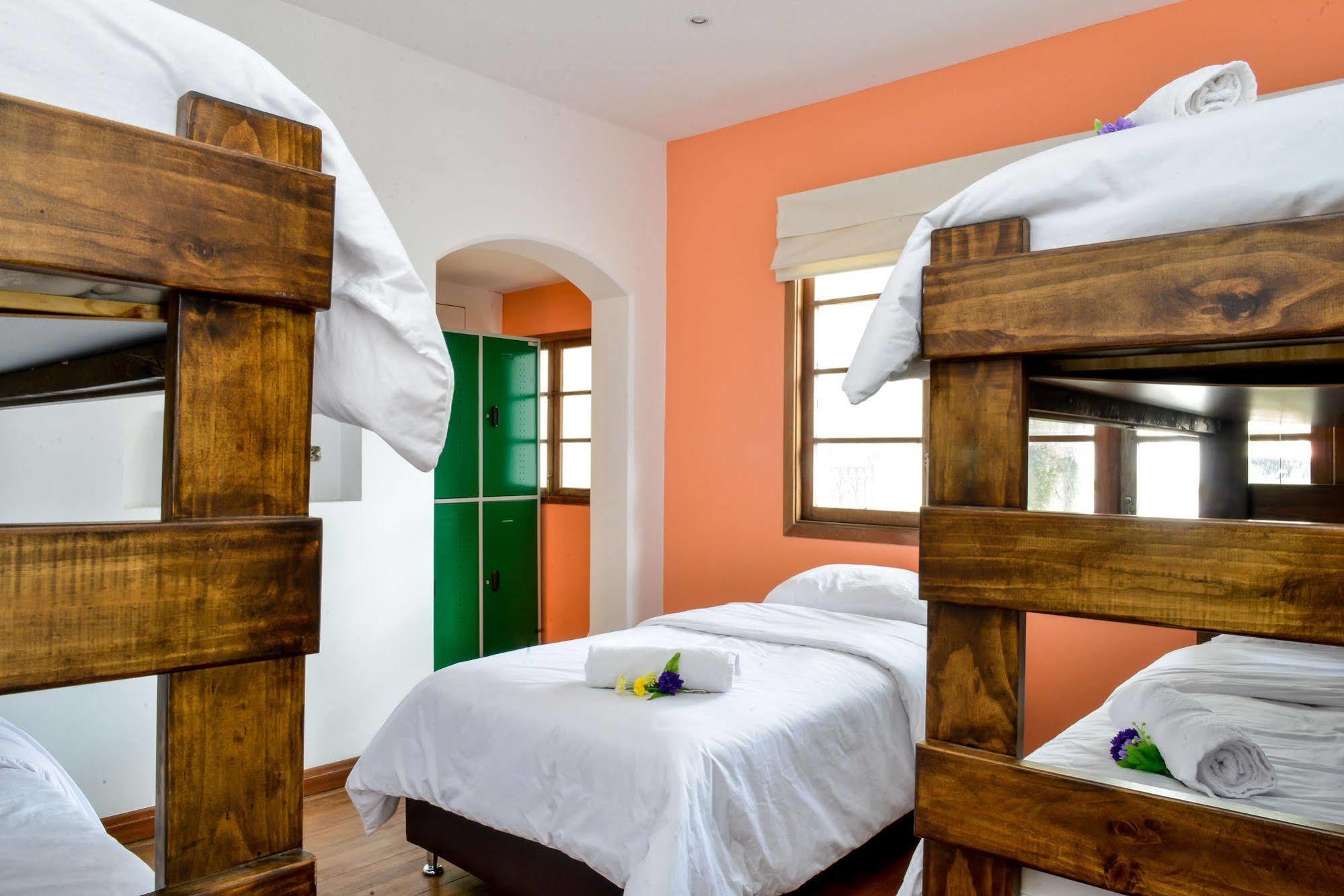 Mi Llave Hostels Богота Екстериор снимка