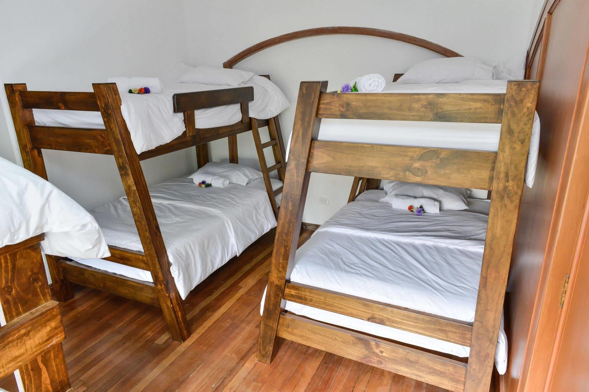 Mi Llave Hostels Богота Екстериор снимка