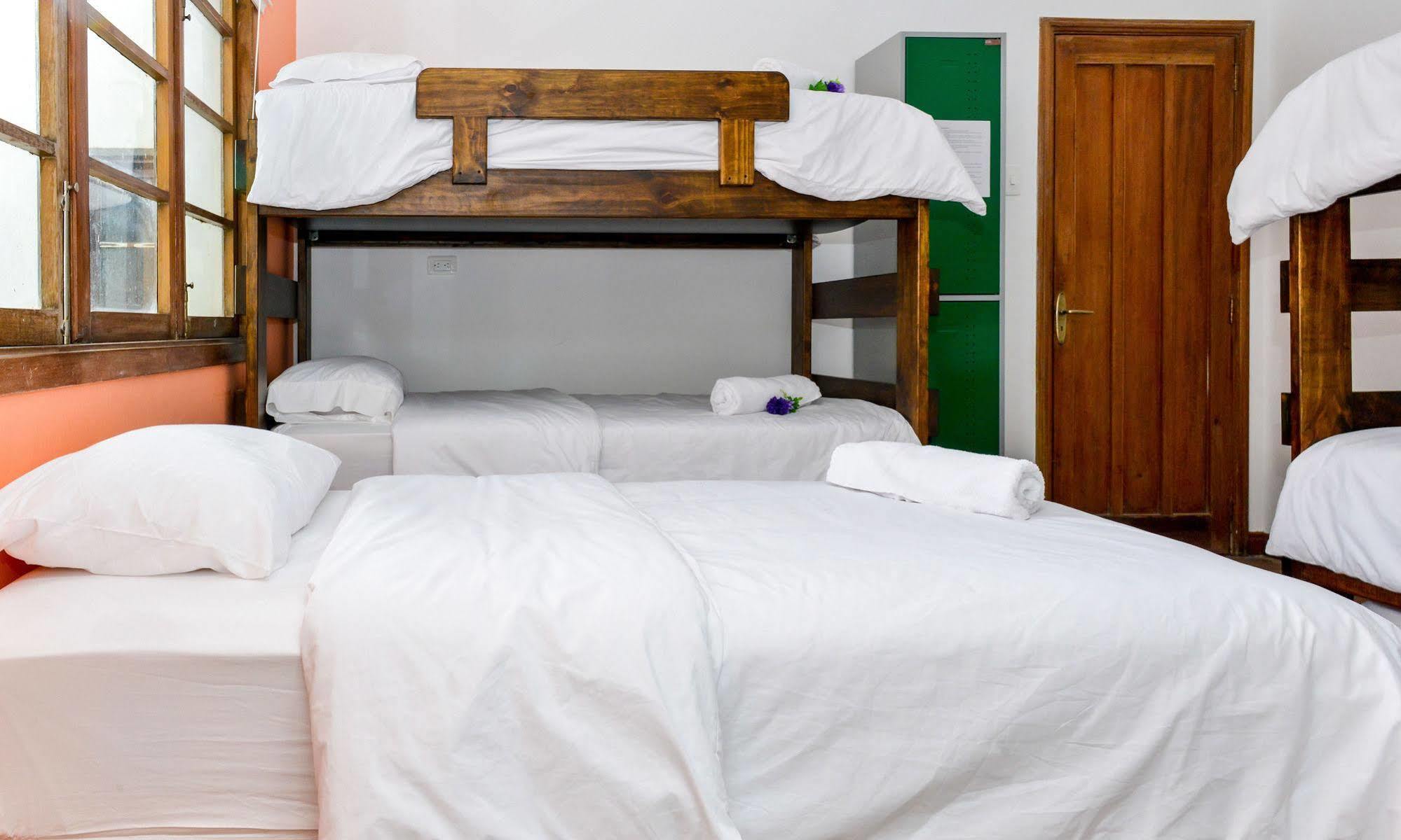 Mi Llave Hostels Богота Екстериор снимка